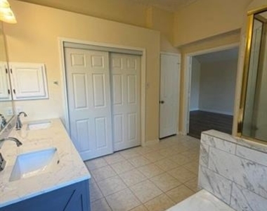 1117 Gordon Oaks Drive - Photo Thumbnail 13