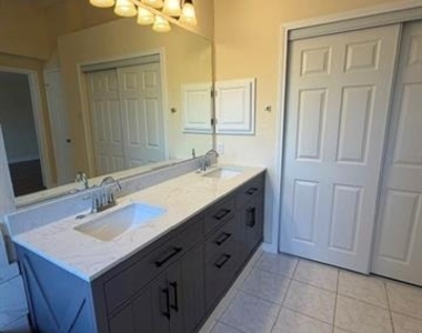 1117 Gordon Oaks Drive - Photo Thumbnail 12