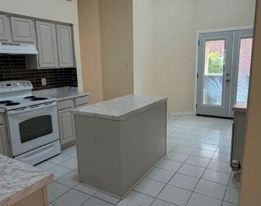 1117 Gordon Oaks Drive - Photo Thumbnail 7