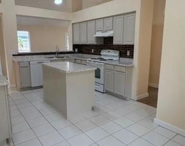 1117 Gordon Oaks Drive - Photo Thumbnail 5