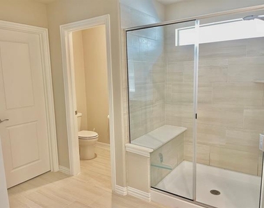 2624 Wellington Lane - Photo Thumbnail 3