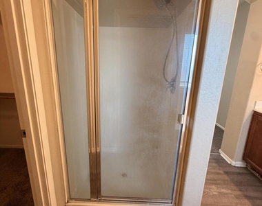 2517 S 116th Avenue - Photo Thumbnail 17