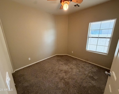 2517 S 116th Avenue - Photo Thumbnail 8