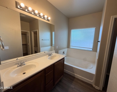 2517 S 116th Avenue - Photo Thumbnail 16