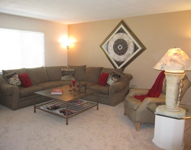 5878 N 83rd Street - Photo Thumbnail 1