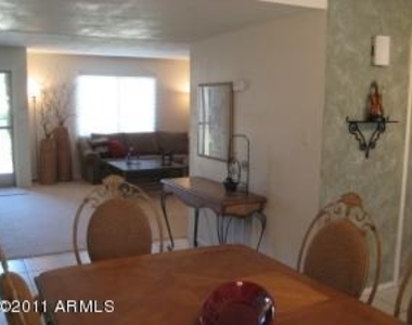 5878 N 83rd Street - Photo Thumbnail 8