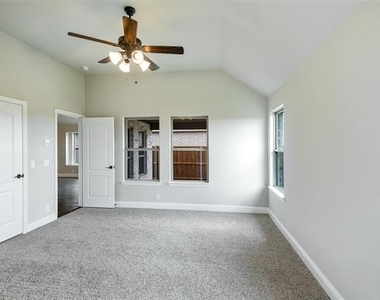 6026 Priory Drive - Photo Thumbnail 13