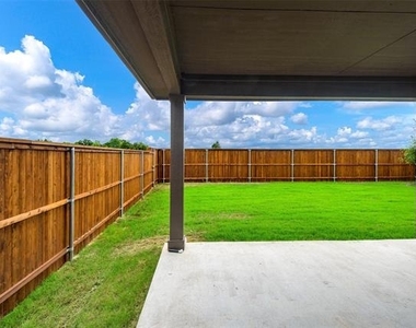 6026 Priory Drive - Photo Thumbnail 23
