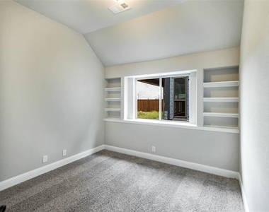 6026 Priory Drive - Photo Thumbnail 18