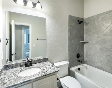 6026 Priory Drive - Photo Thumbnail 20