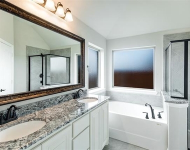 6026 Priory Drive - Photo Thumbnail 14