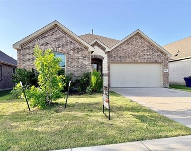 1200 Mahogany Lane - Photo Thumbnail 1