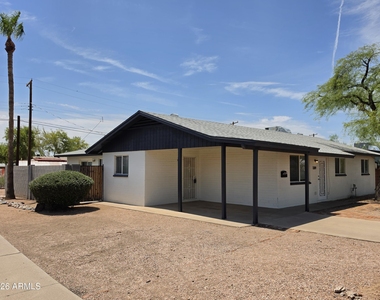 1309 W 14 Street - Photo Thumbnail 1