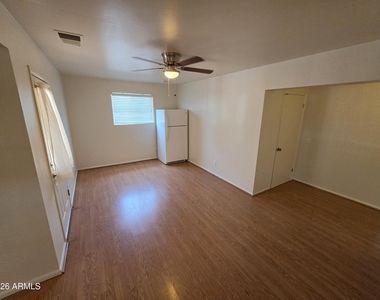1309 W 14 Street - Photo Thumbnail 18