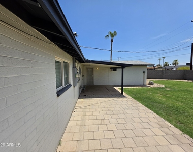 1309 W 14 Street - Photo Thumbnail 23