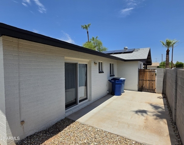 1309 W 14 Street - Photo Thumbnail 27