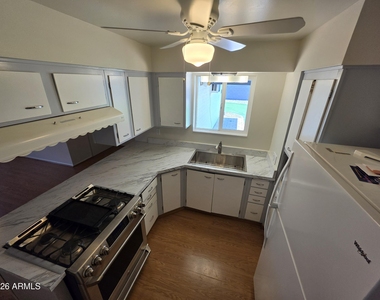 1309 W 14 Street - Photo Thumbnail 7