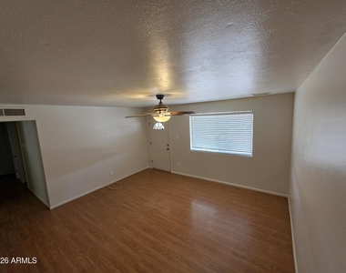 1309 W 14 Street - Photo Thumbnail 4