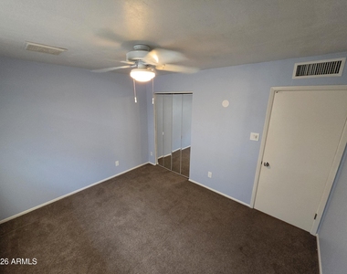 1309 W 14 Street - Photo Thumbnail 14