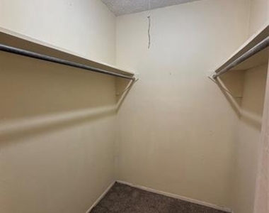 1008 Poplar Street - Photo Thumbnail 11