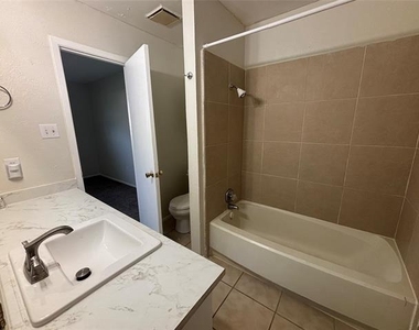 1008 Poplar Street - Photo Thumbnail 16