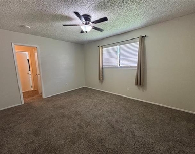 1008 Poplar Street - Photo Thumbnail 10