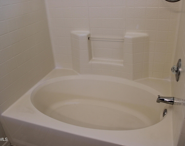 2568 W Tanner Ranch Road - Photo Thumbnail 29