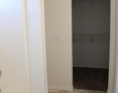 2568 W Tanner Ranch Road - Photo Thumbnail 28