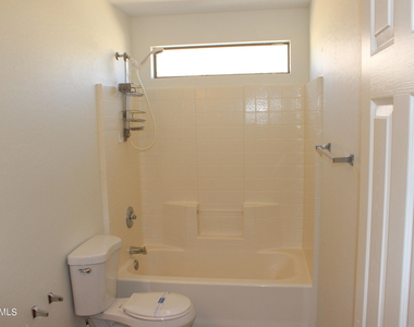 2568 W Tanner Ranch Road - Photo Thumbnail 17