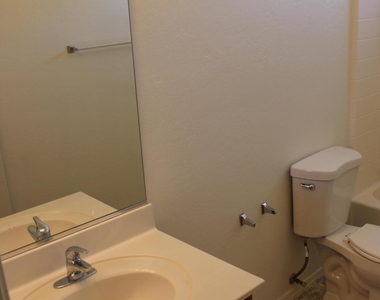 2568 W Tanner Ranch Road - Photo Thumbnail 16