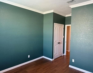 7608 Rothbury Drive - Photo Thumbnail 20