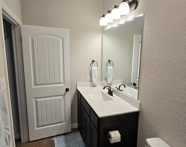 7608 Rothbury Drive - Photo Thumbnail 19