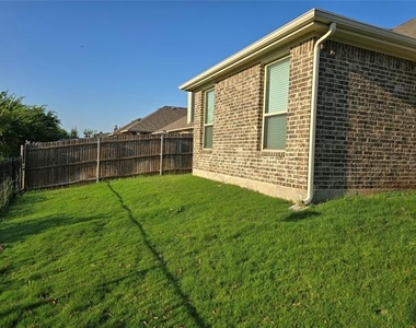 7608 Rothbury Drive - Photo Thumbnail 31