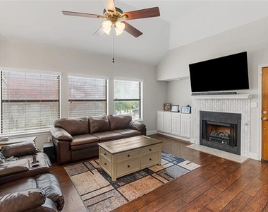 2219 Greenview Drive - Photo Thumbnail 1
