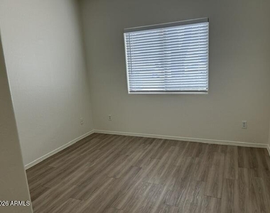 8013 W Lumbee Street - Photo Thumbnail 11