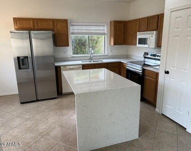 8013 W Lumbee Street - Photo Thumbnail 3