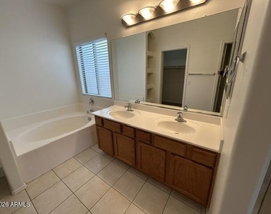 8013 W Lumbee Street - Photo Thumbnail 9