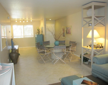 12212 N Paradise Village Parkway - Photo Thumbnail 2