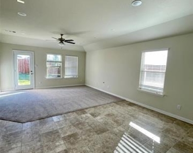 4042 Sparrow Trail - Photo Thumbnail 3
