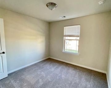 4042 Sparrow Trail - Photo Thumbnail 8