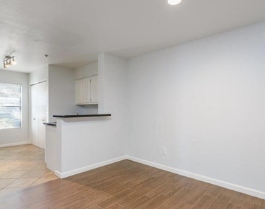 2025 E Campbell Avenue - Photo Thumbnail 18