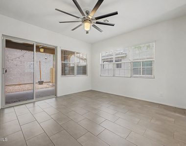 2540 N 149th Avenue - Photo Thumbnail 9