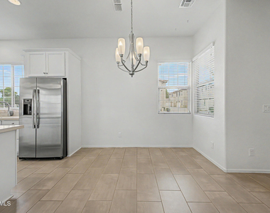 2540 N 149th Avenue - Photo Thumbnail 10
