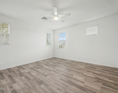 2540 N 149th Avenue - Photo Thumbnail 16
