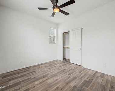 2540 N 149th Avenue - Photo Thumbnail 20