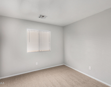 10012 W Wood Street - Photo Thumbnail 17