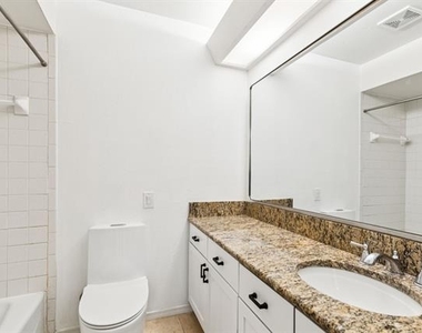 6018 Blue Mist Lane - Photo Thumbnail 20