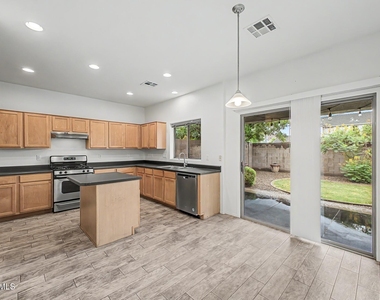 3983 S Crosscreek Drive - Photo Thumbnail 7