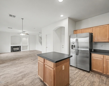 3983 S Crosscreek Drive - Photo Thumbnail 9