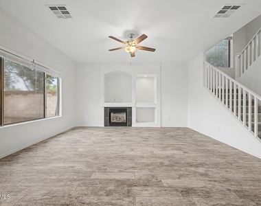 3983 S Crosscreek Drive - Photo Thumbnail 4